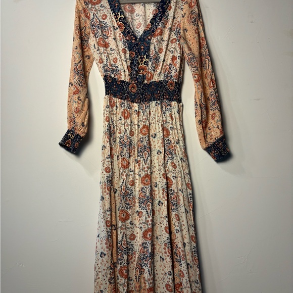 lovestitch Dresses & Skirts - Lovestitch Floral Long Sleeve Dress in Cream and Blue